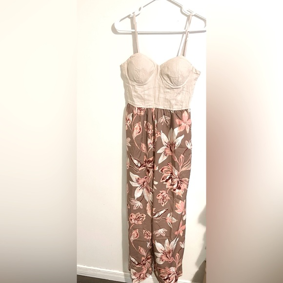 Band of the free Pants - Sz M spaghetti strap romper jumper pockets wide leg  floral